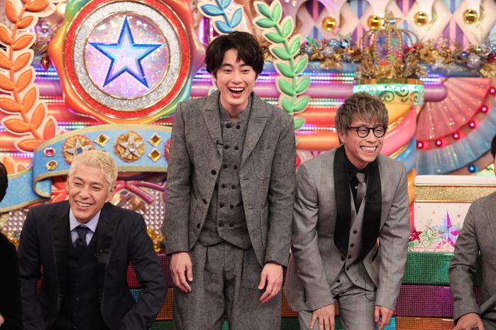 《伦敦之心》：不见面、不说话，只靠1分钟的Kiss来确定未来